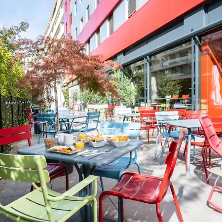 Ibis Centre Nations Hotel 3*