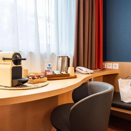 Ibis Centre Nations Hotel